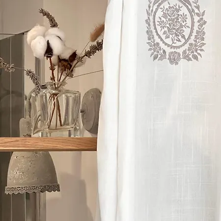 La Maison De Manou ゲストハウス 3*