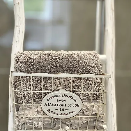 La Maison De Manou ゲストハウス 3*