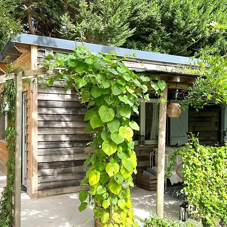 La Maison De Manou ゲストハウス 3*